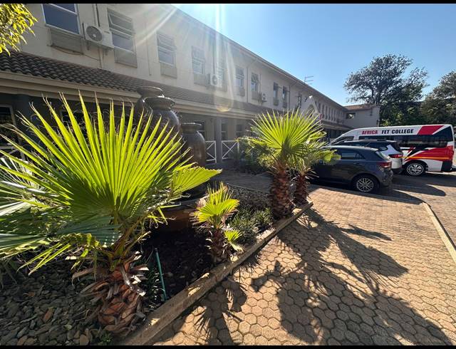 5,000M² BUSINESS CENTRE FOR SALE IN KEMPTON PARK CENTRAL